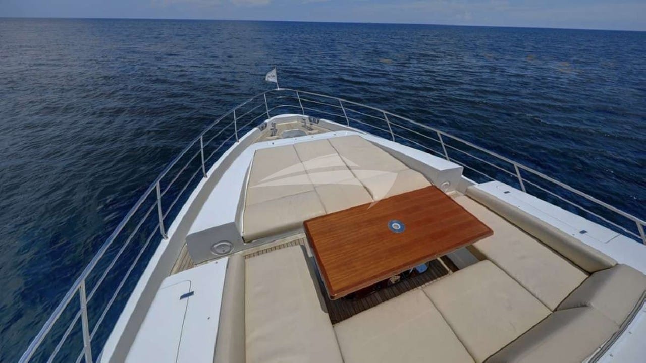 Bow Seating & Lounge