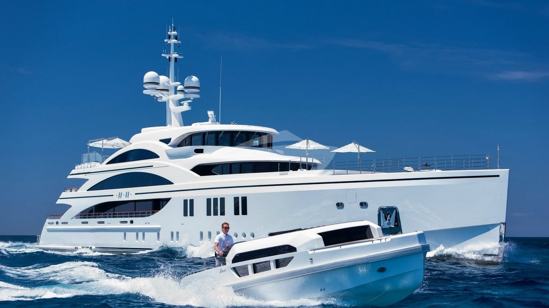 Side profile and tender