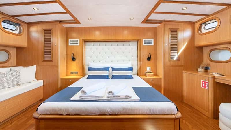 GOZDEM THE ONE 26m motor yacht charter, photo 6