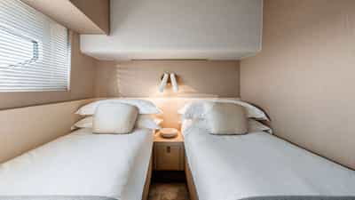 Guest cabin