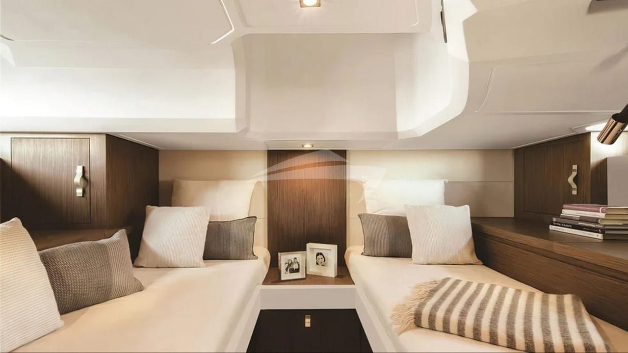 Twin Cabin