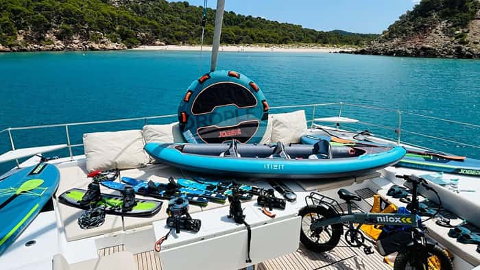 UMIKO 17m sailing yacht charter, photo 4