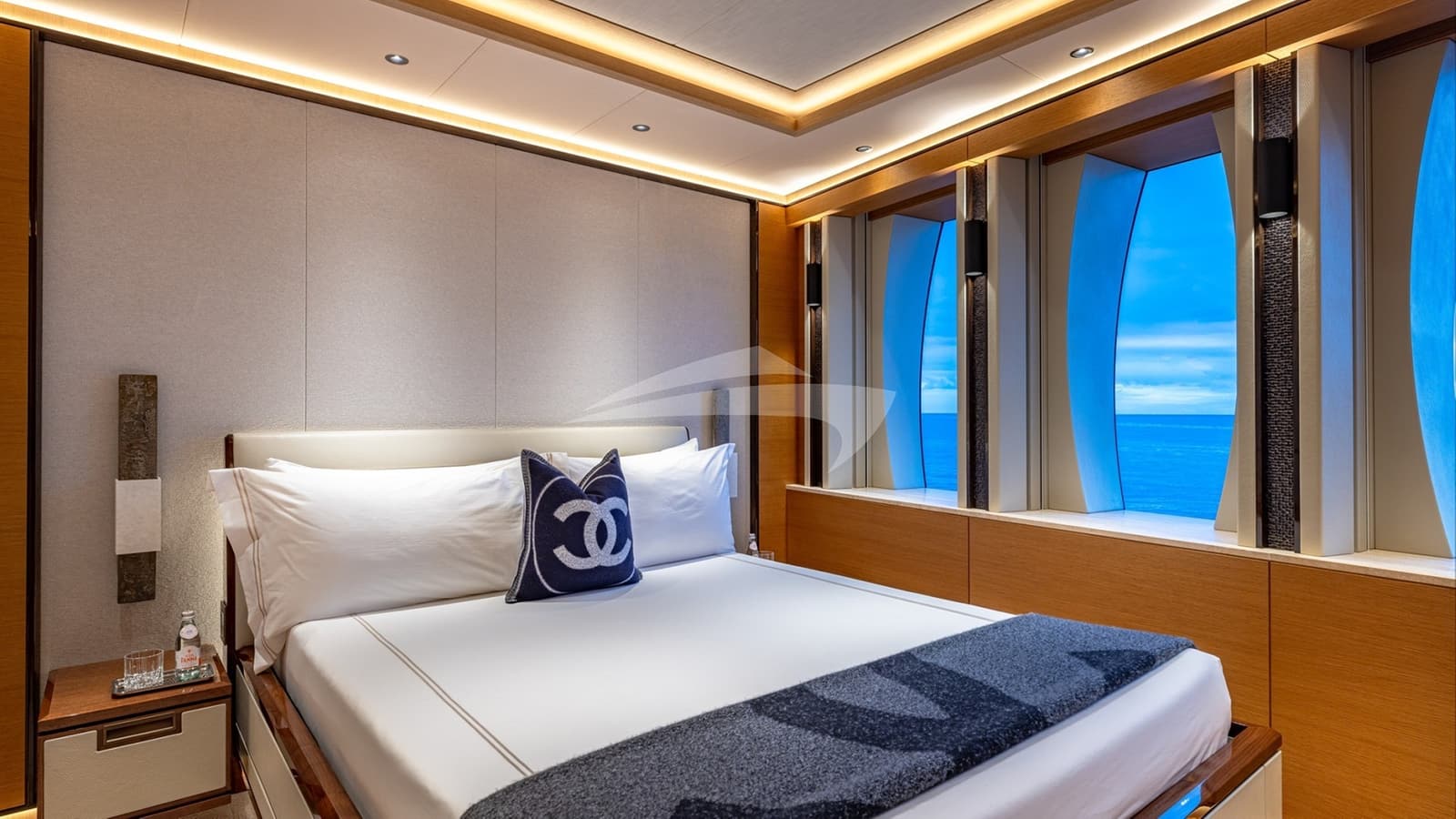 TOP FIVE II, photo from the yacht portfolio 14
