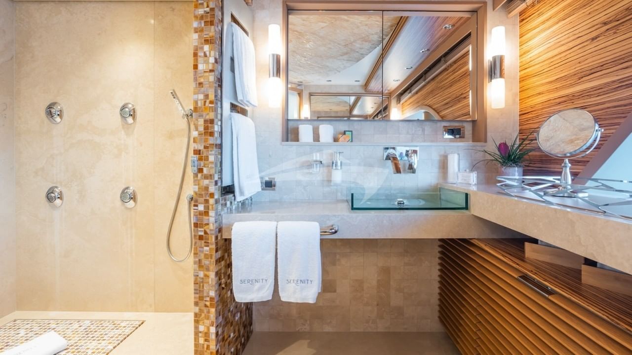 Master stateroom en suite