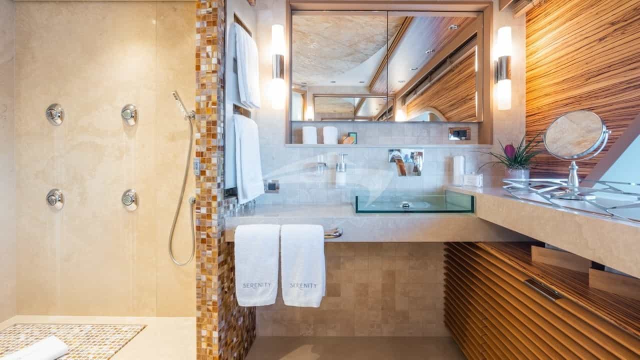 Master stateroom en suite