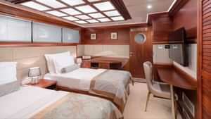LADY GITAYacht Charter