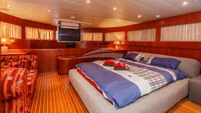 Double Cabin