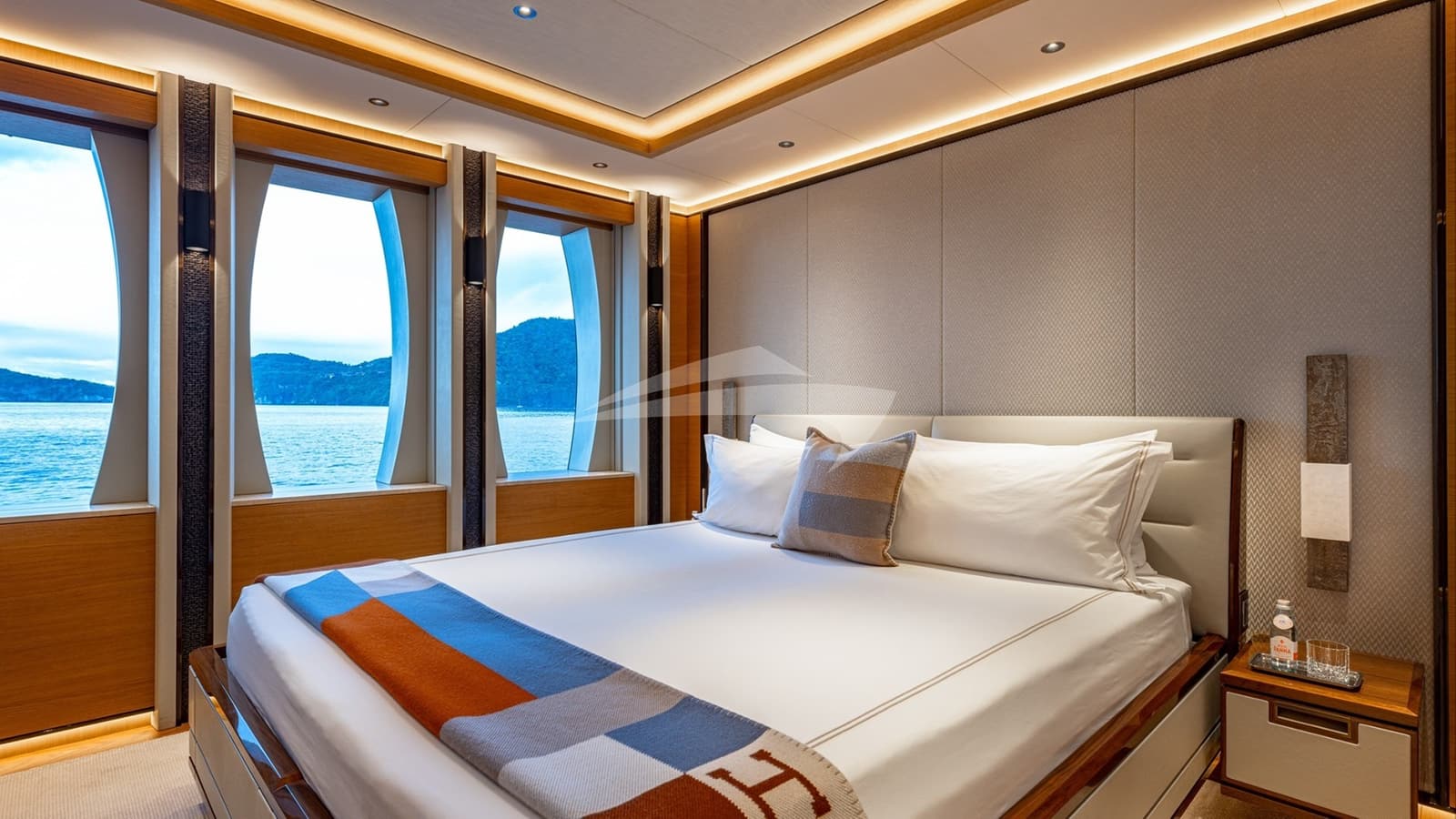 TOP FIVE II, photo from the yacht portfolio 16