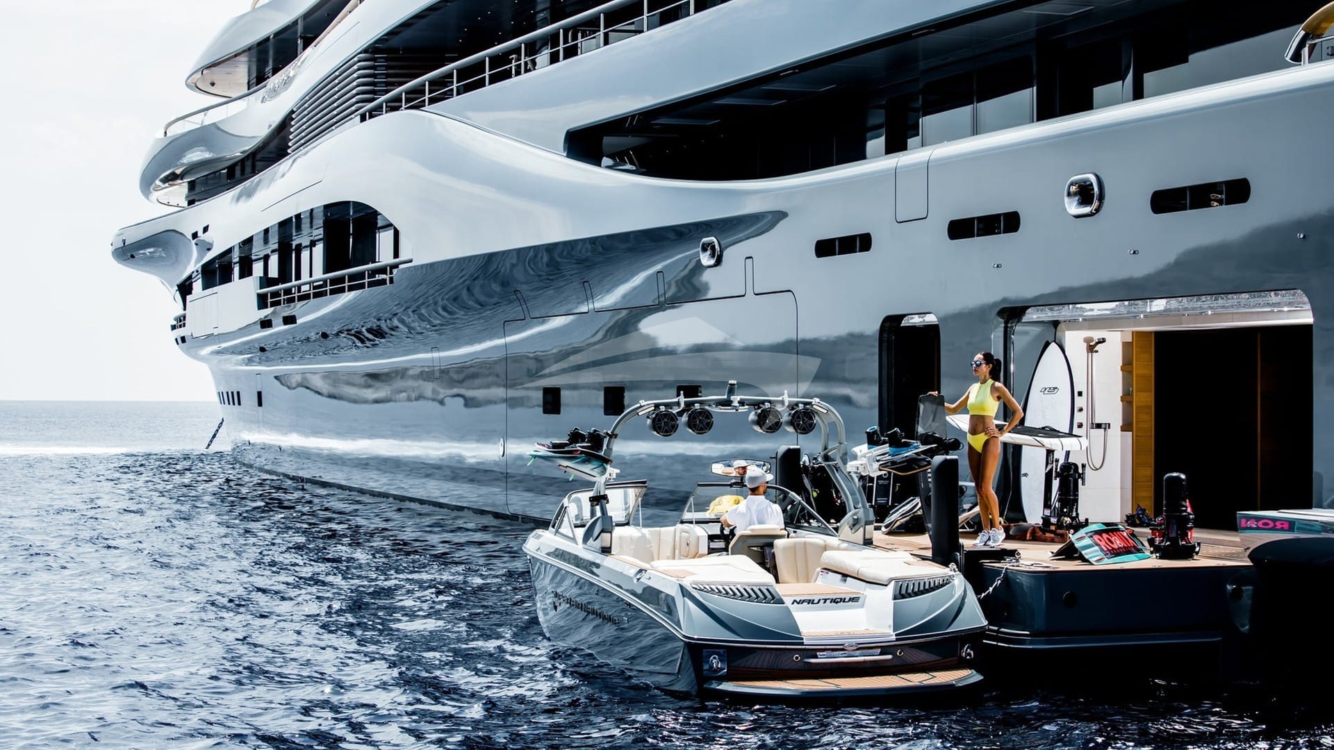Side Dock - Wakeboard Boat