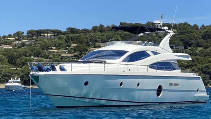 MIAMI B 20m motor yacht charter, photo 3