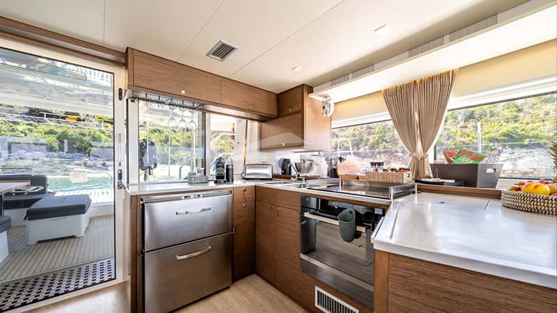 TAMIRO 16m sailing yacht charter, photo 7