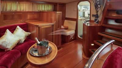 DARK STAR OF LONDON - saloon