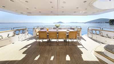 Al Fresco Dining