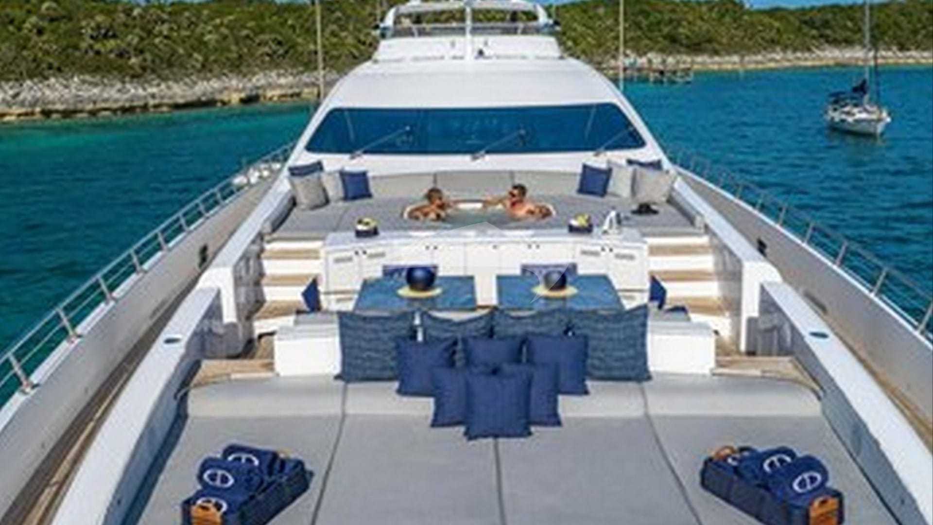 Foredeck Seating