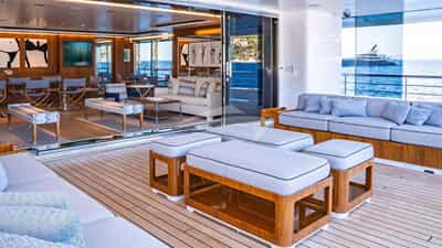 Upper deck aft