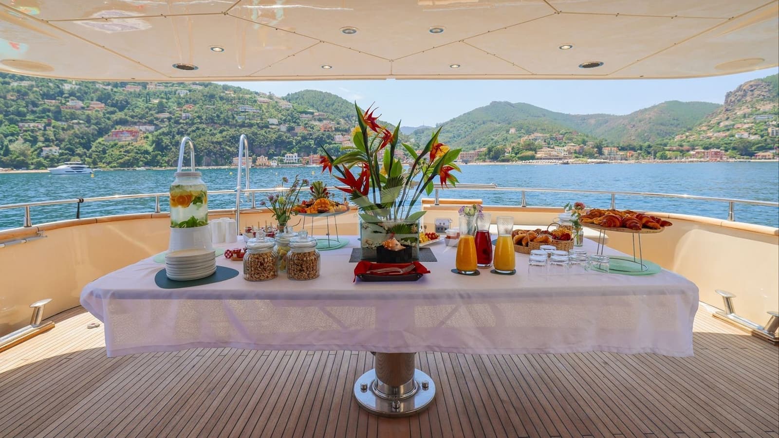 ACCAMA DELTA, photo from the yacht portfolio 10