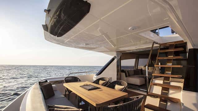 WE2 yacht charter photo 3