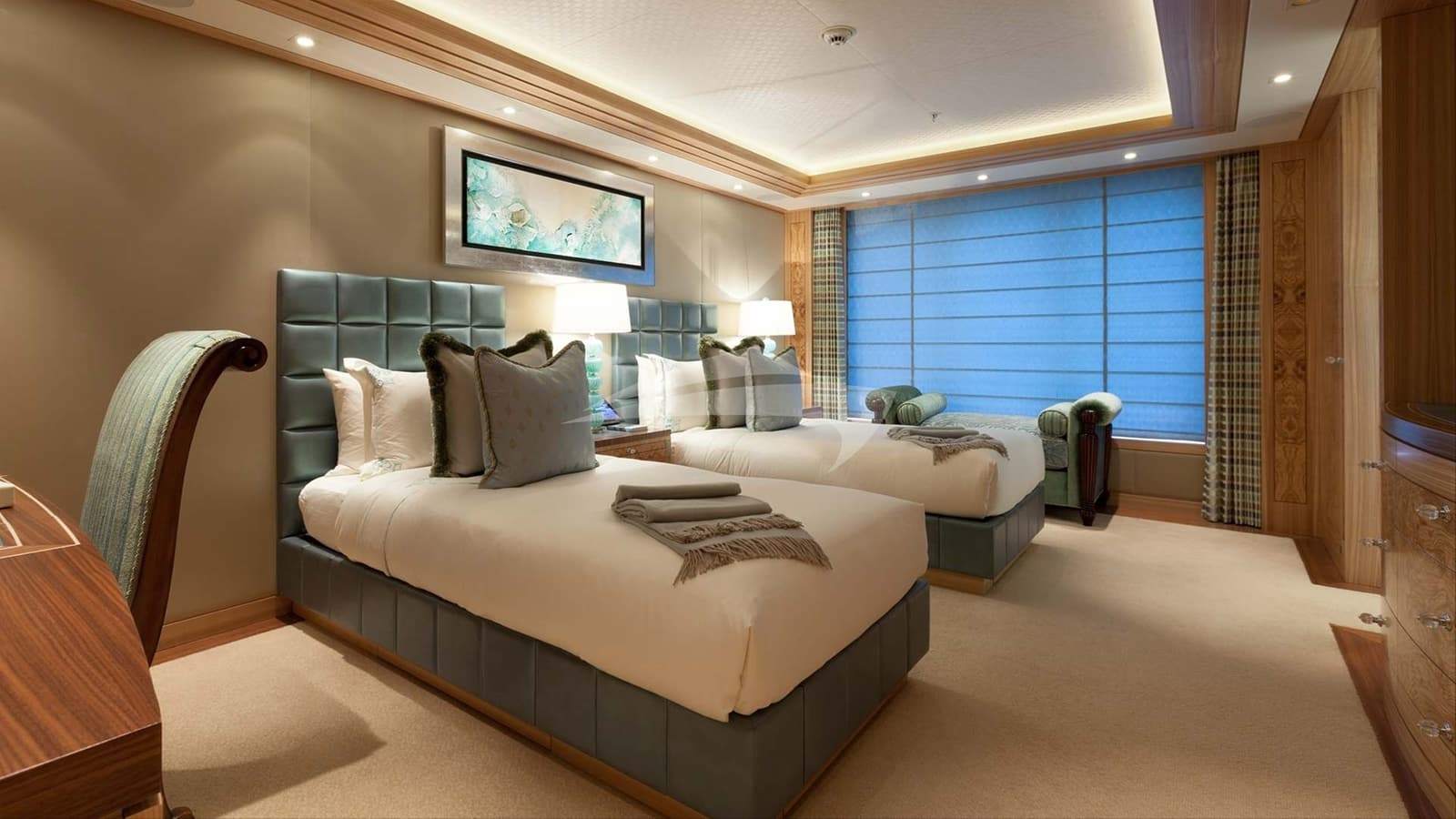 SOLANDGE, photo from the yacht portfolio 14