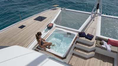 Deck Jacuzzi