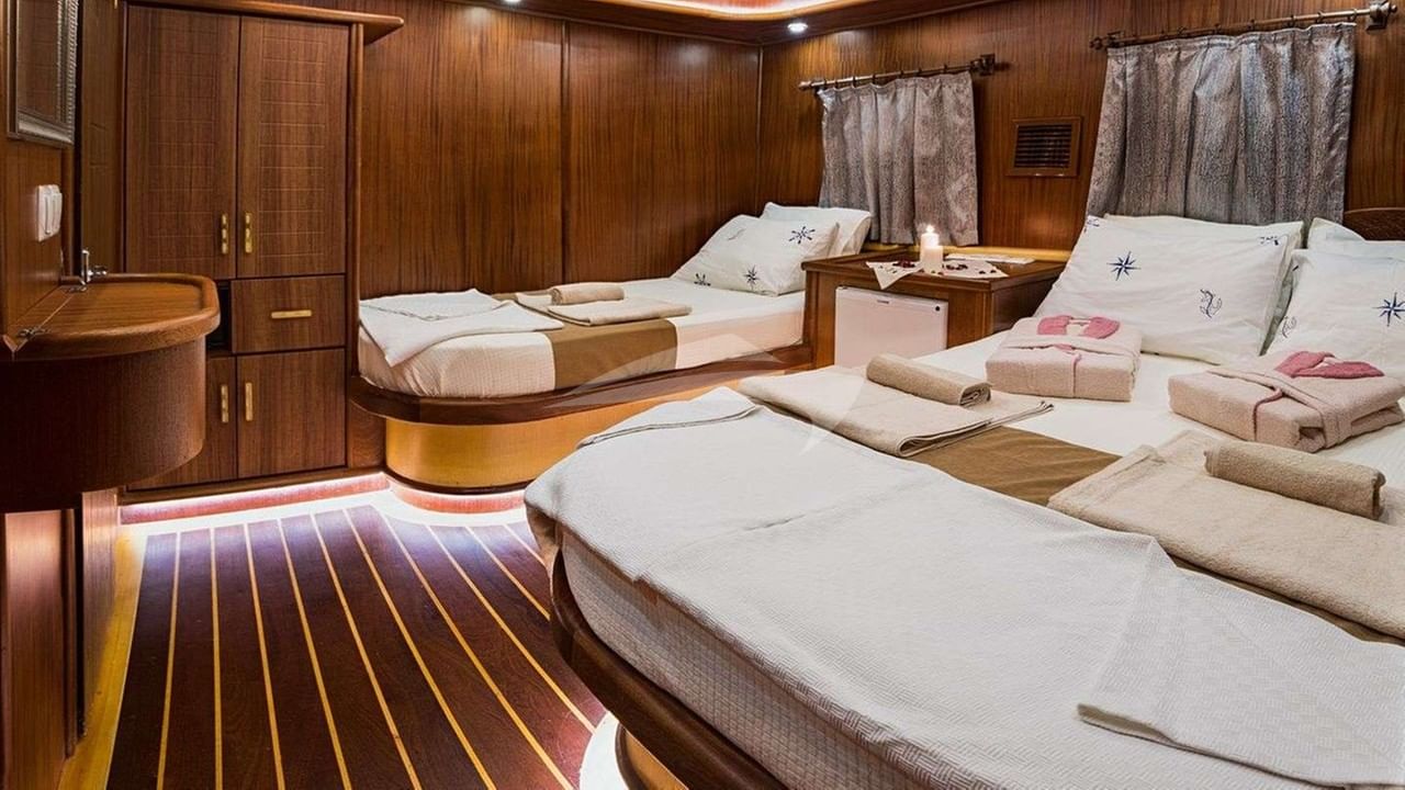 Triple Cabin