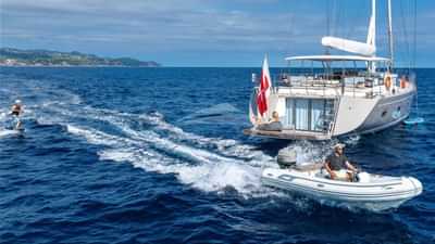 bgyb_charter_swan105_selena_new_photos19