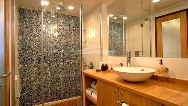 GETAWAY yacht charter photo 5