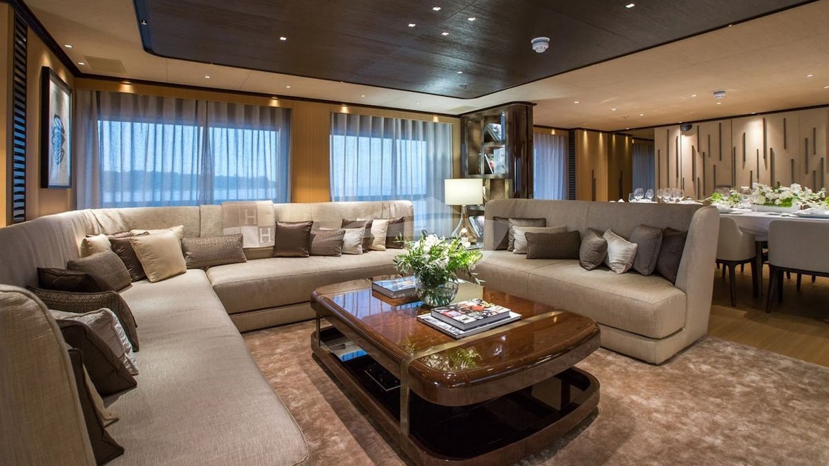 VERTIGE Yacht for Charter