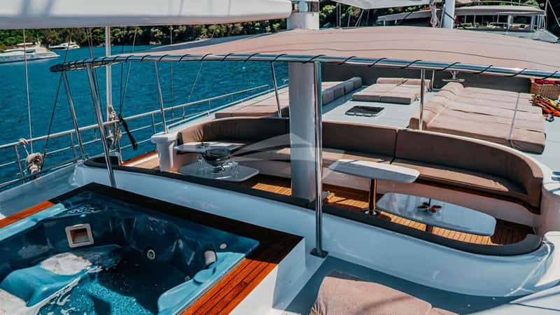 NEVRA QUEEN 40m motor yacht charter, photo 5