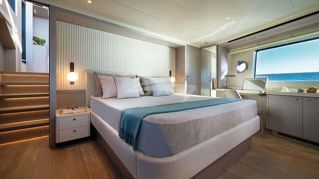 AZUR yacht charter photo 5