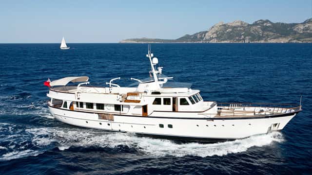 HEAVENLY DAZE 32m motor yacht for charter