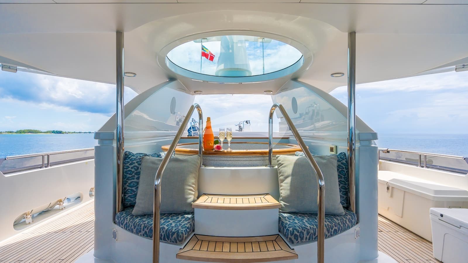MISS STEPHANIE, photo from the yacht portfolio 24