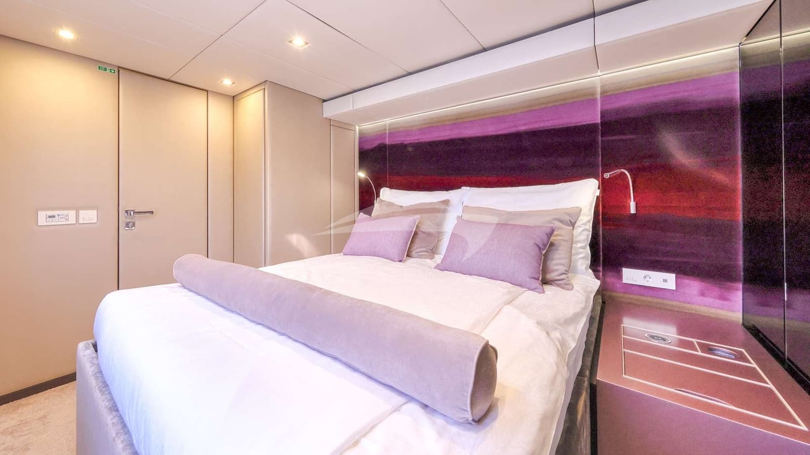 HONEYBIRD, photo from the yacht portfolio 16