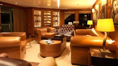 Cigar lounge by night