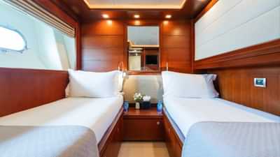 Twin stateroom with additional pullman berth