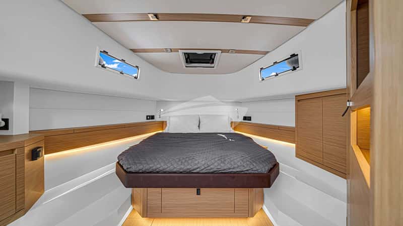 BRAMANTE 13m motor yacht charter, photo 6