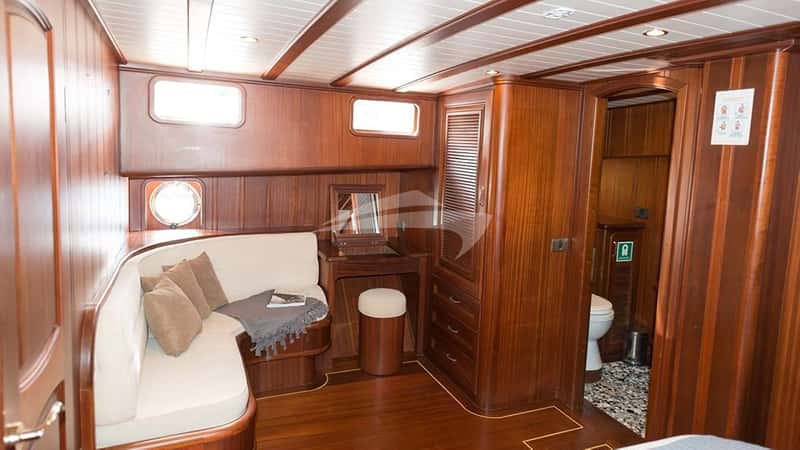 PRIMADONNA 21m motor yacht charter, photo 7