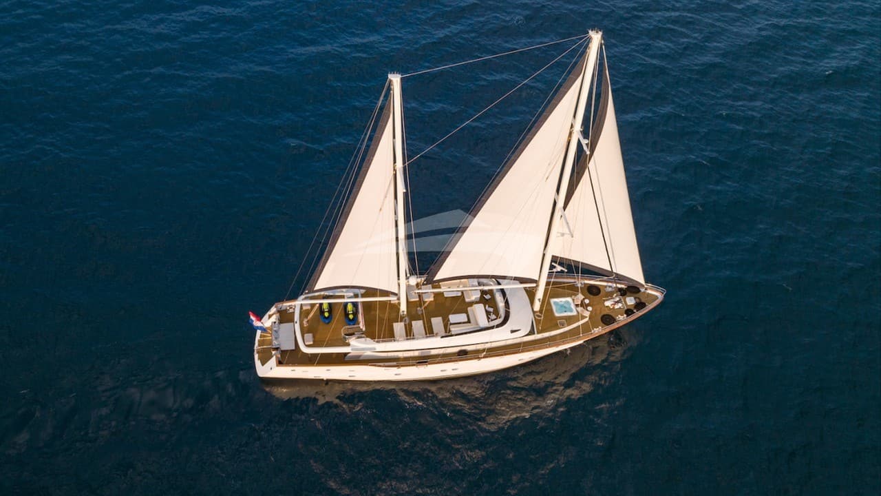 NAVILUX, photo from the yacht portfolio 27