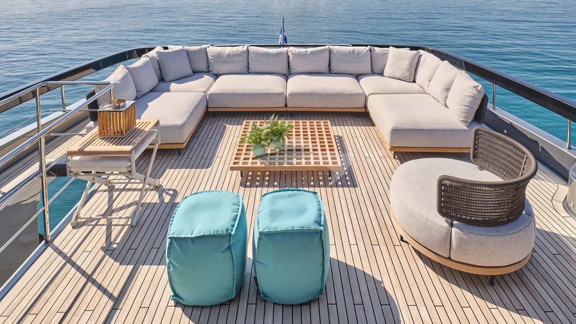 Sundeck Aft