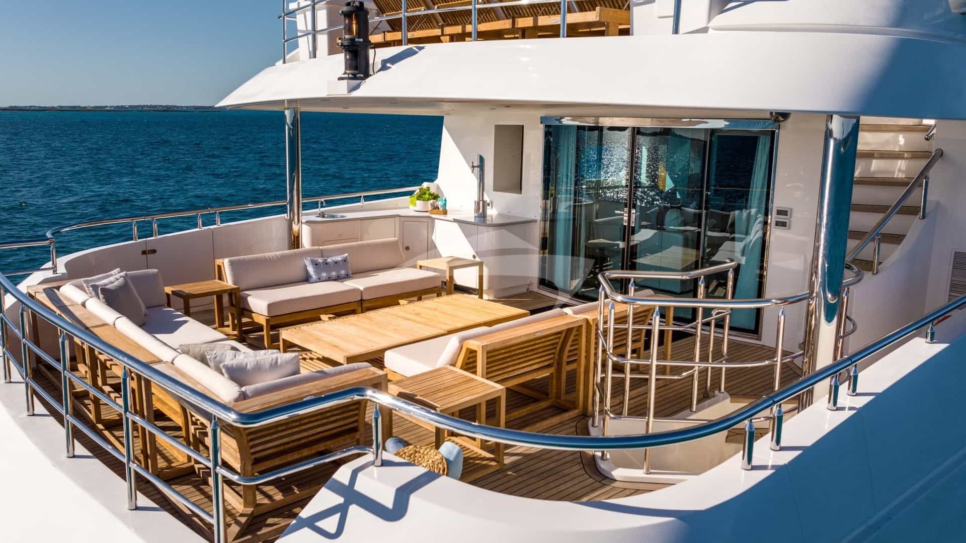 Bridge Deck Aft Seating