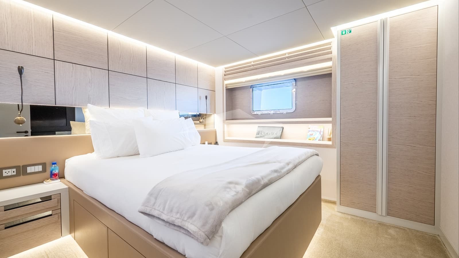 EAU LA LA, photo from the yacht portfolio 15