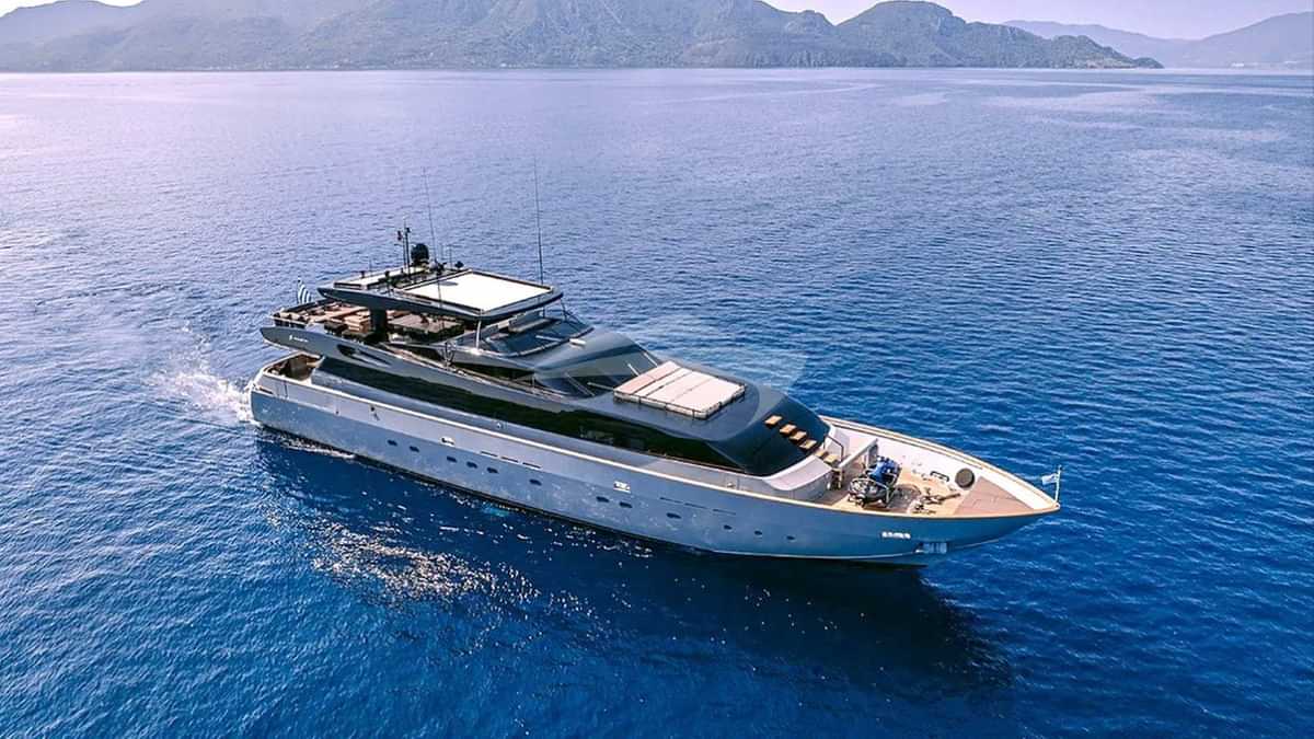 ISLANDER II Yacht for Charter Luxury Yacht Charter Worth Avenue Yachts Define Charter Yacht