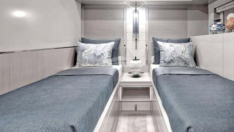 NORMAN'S T4 21m motor yacht charter, photo 2