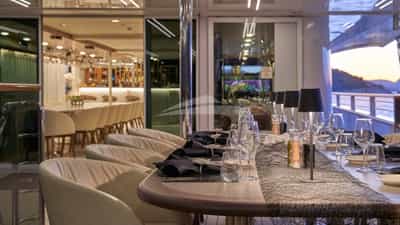 Upper deck outside dining