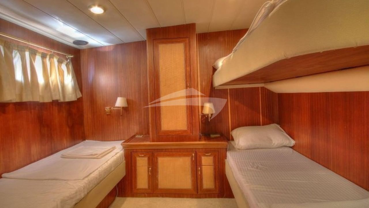 Twin Cabin with Pullman