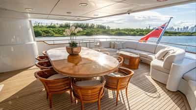 Upper deck