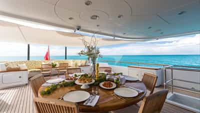 Al Fresco Dining