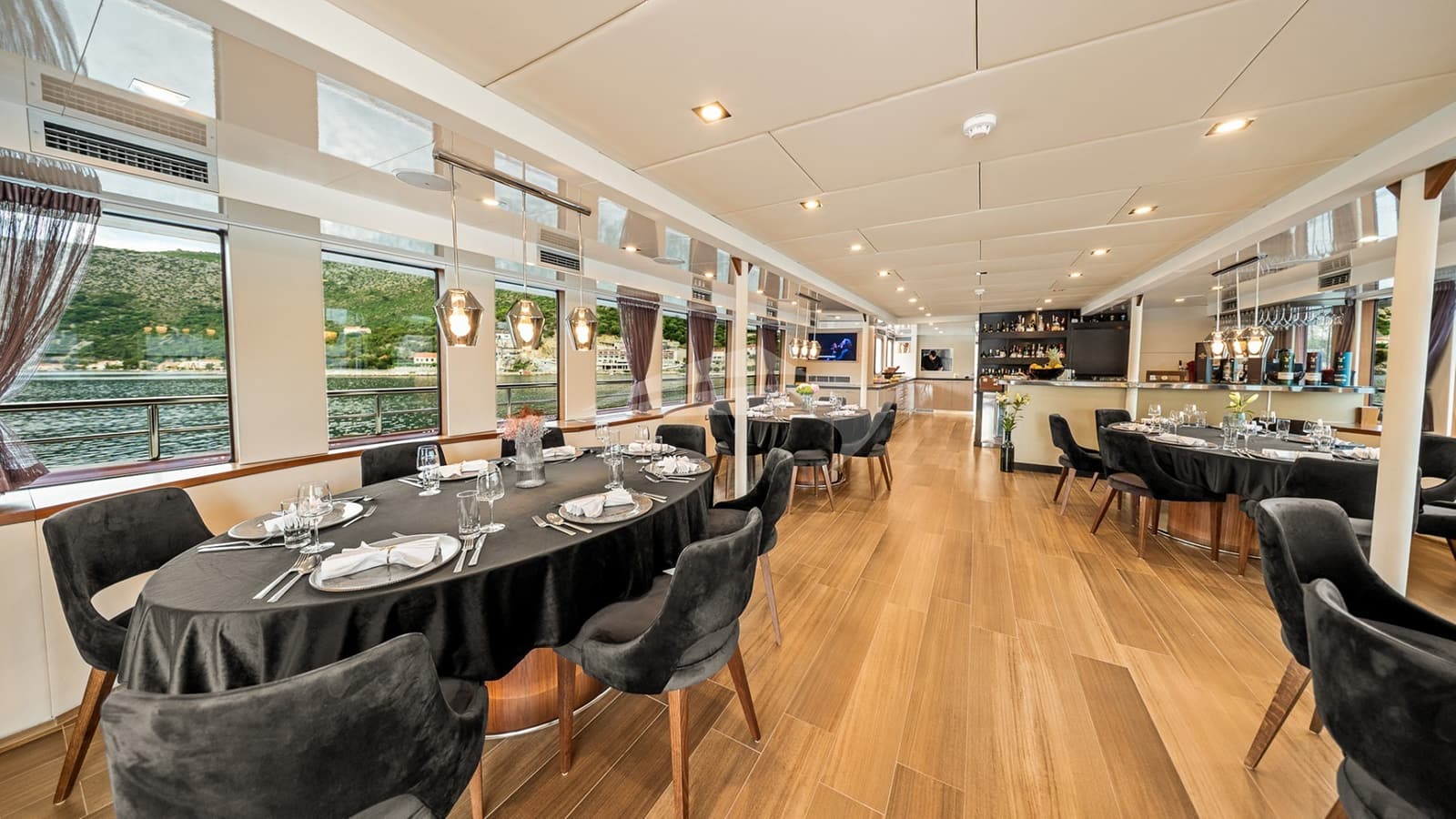 YOLO, photo from the yacht portfolio 18