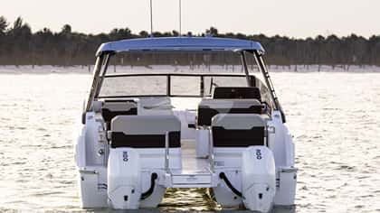 SELESTICAT 10m motor yacht charter, photo 7