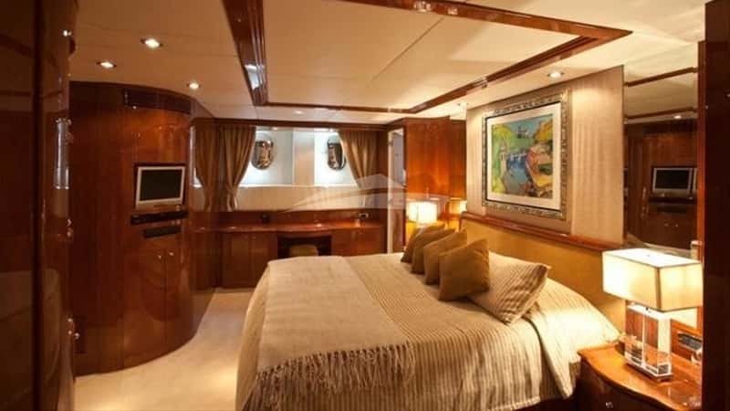 SUPER 31m motor yacht charter, photo 3