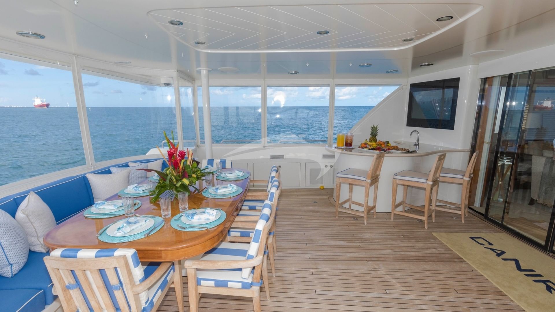 Main Aft Deck Dining and Bar